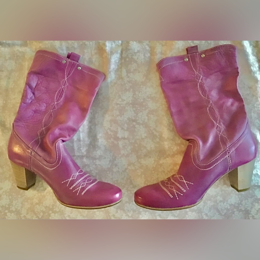 ITALIAN LEATHER BOOTS-NEW WITHOUT TAGS-NEVER WORN